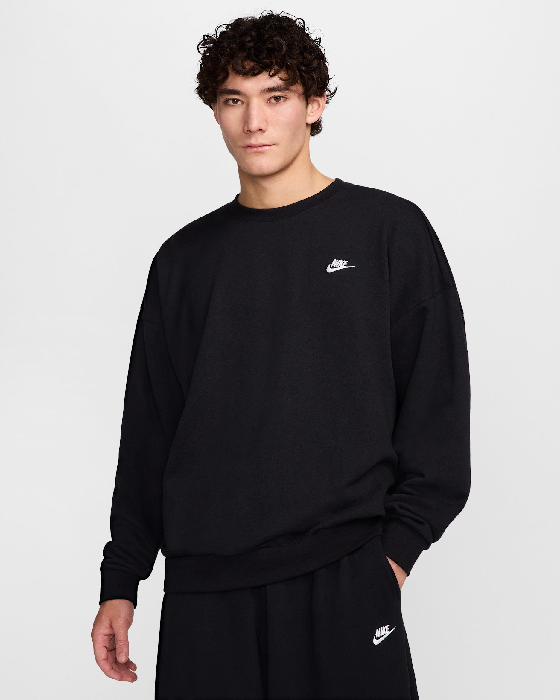 NIKE ブラック トレーナー 2XL Nike Club Fleece Men's Oversized French Terry Crew. Nike JP